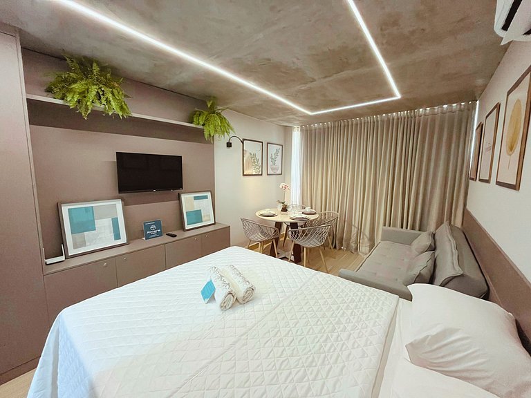 Setai Yacht Premium - By Almare Flats