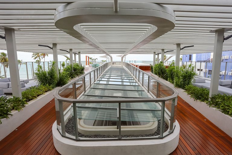 Setai Yacht Premium I  - By Almare Flats