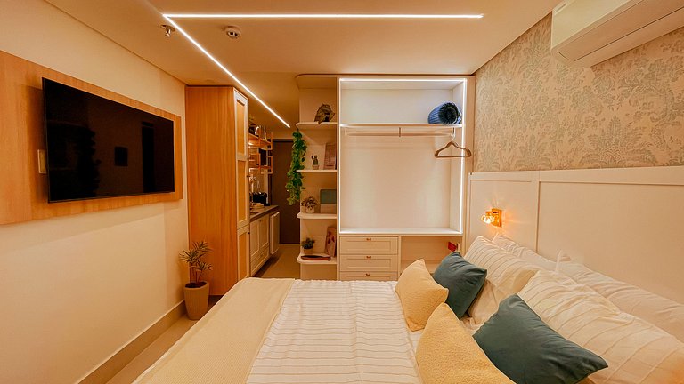 Setai Aquamaris Romantic - By Almare