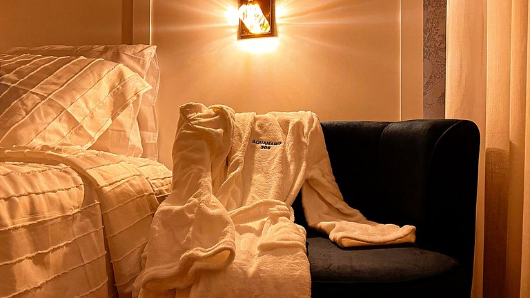 Setai Aquamaris Romantic - By Almare
