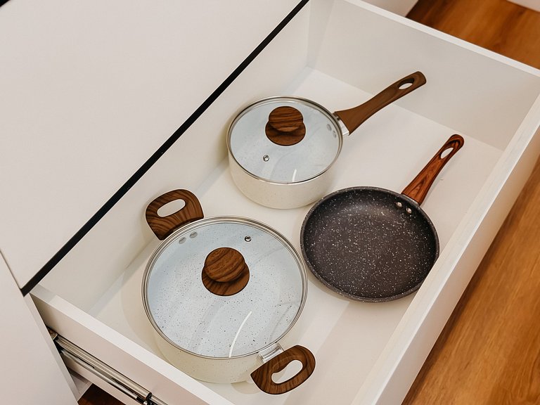 Studio amplo c/ cozinha completa e equipada