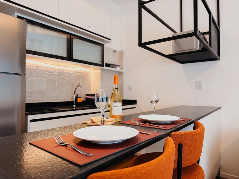 Studio amplo c/ cozinha completa e equipada