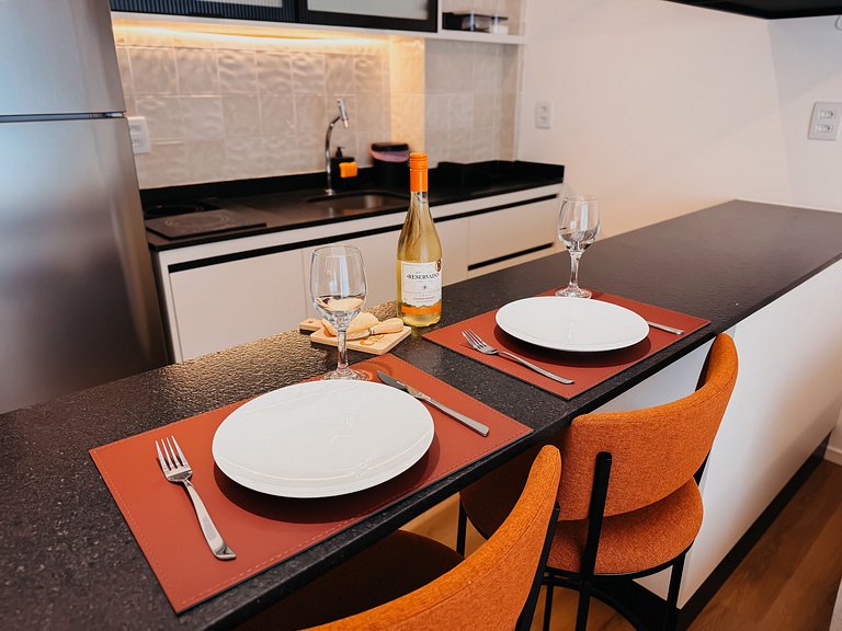 Studio amplo c/ cozinha completa e equipada