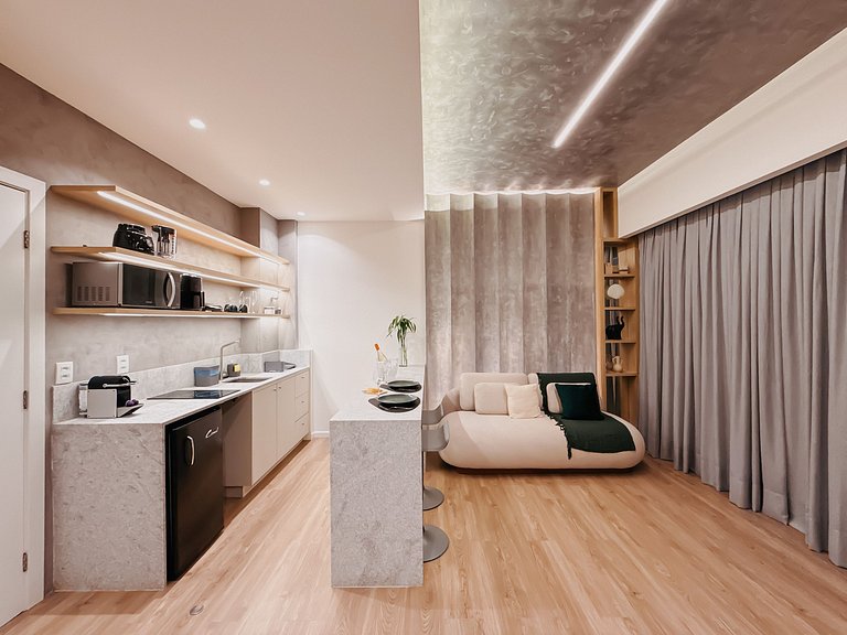 Luxo e conforto c/ banheira ao ar livre