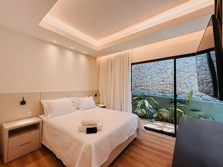 Mondrian Flat com Jardim Privativo
