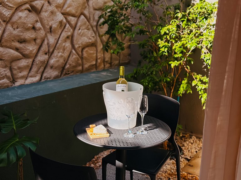 Mondrian Flat com Jardim Privativo