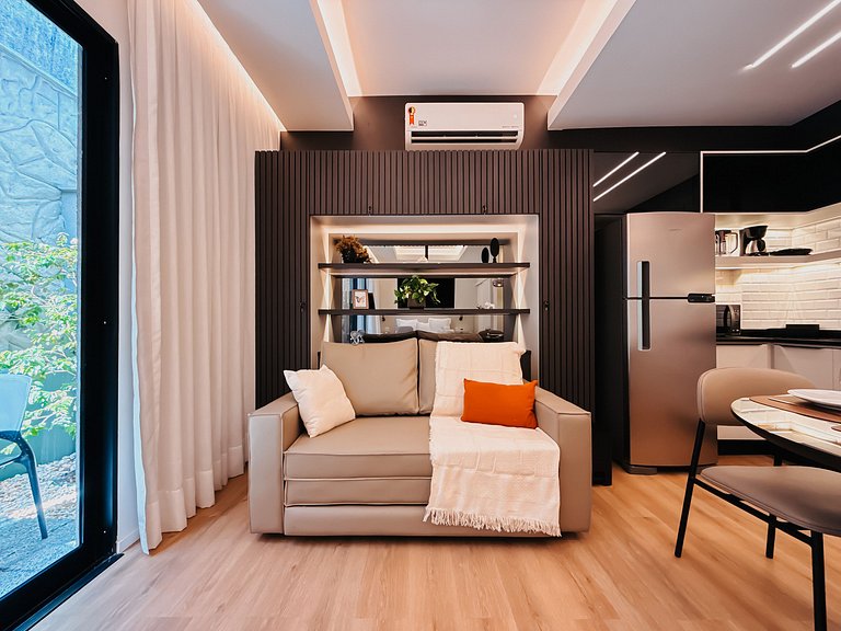 Mondrian Flat com Jardim Privativo